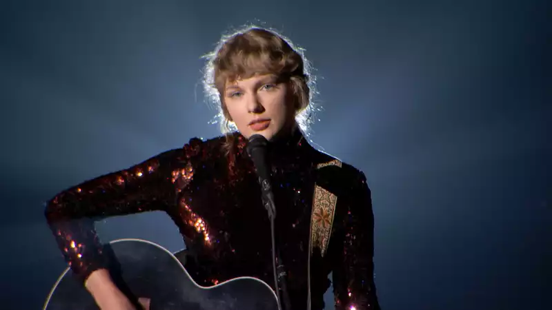 How to Watch Taylor Swift's "Folklore" Concert Movie at Disney Plus