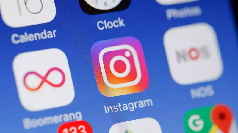 In the new feature of Instagram Secrets, you can change the icon of the app - here