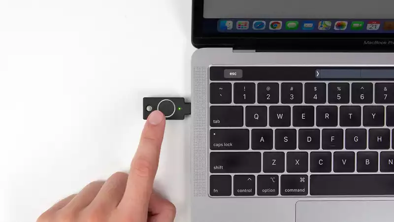 Yubico's new fingerprint security key can prevent it from being hacked - and I just tried it