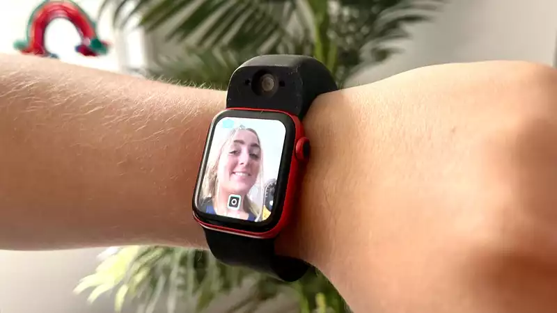 I just tried the first Apple Watch camera — what happened here