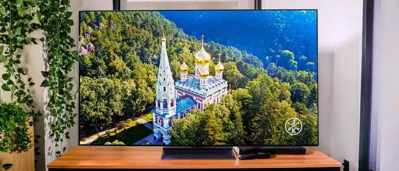 LG G2OLED TV Review