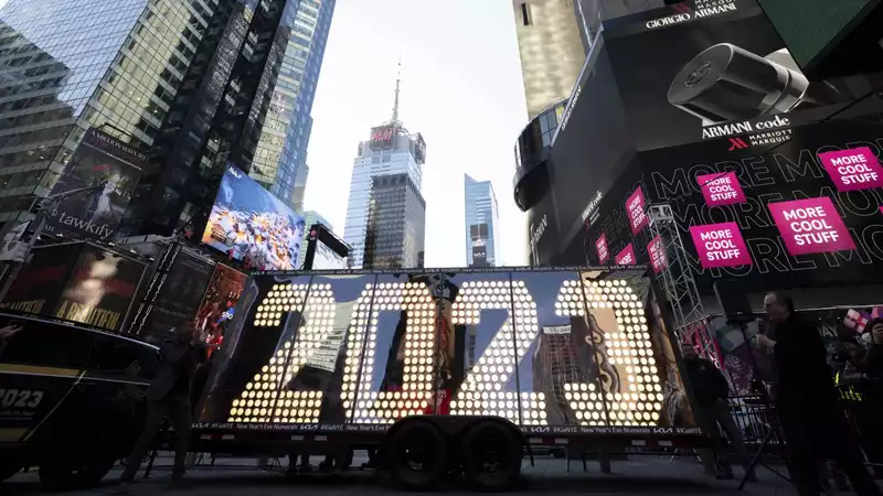 How to Watch 2023New Year's Eve ball drop Live Online for Free and Without Cable