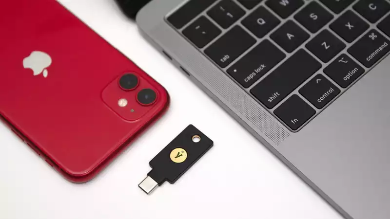 iOS16.3 now supports hardware security Keys — What you Need to know