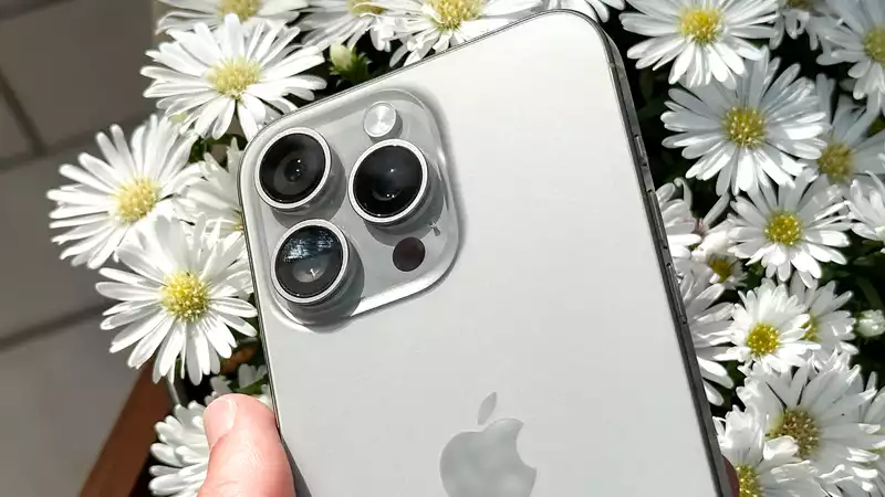 iPhone 16 Pro suggests a major upgrade to the telephoto camera.