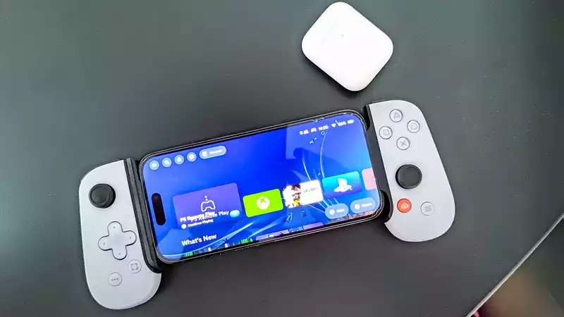 Forget PlayStation Portal, this mobile PS5 controller is already compatible with iPhone 15 USB-C