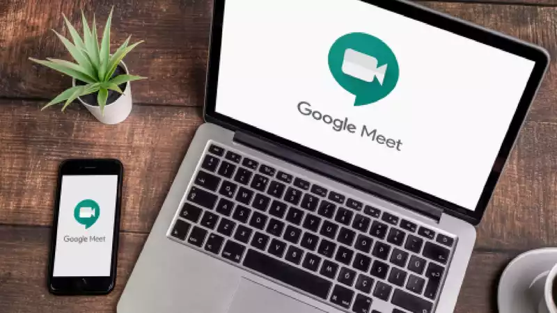 Google Meet Can Recognize Raised Hands with AI - How Does It Work?